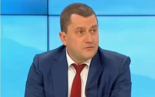Кметът на Перник алармира, че река Струма е отровена: Държава няма и на никой в София не му пука! 1