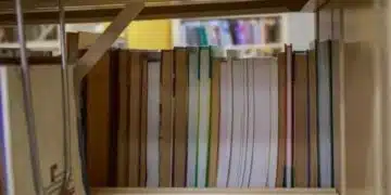 Съхранете книгите по този начин и те ще украсят вашия интериор както никога досега 12