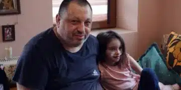 За по-малко от 24 часа средствата за лечението на 8-годишната Криси са събрани 9