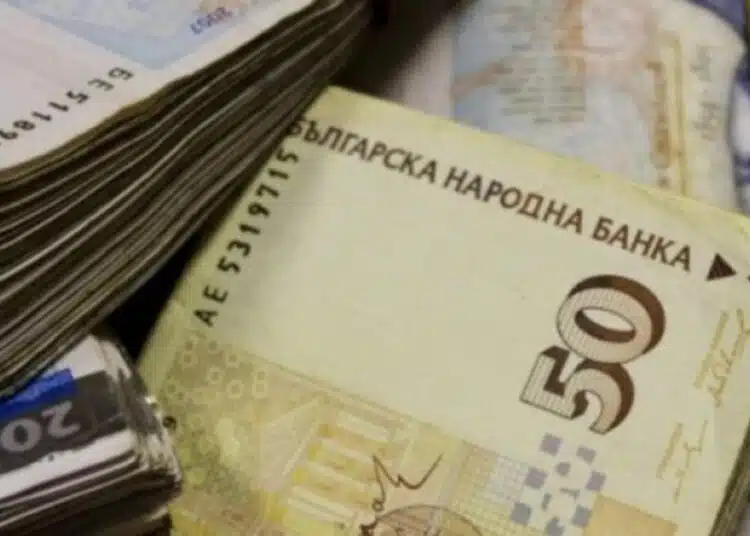 Бизнесмен категорично отсече: Абсолютно безумие е, че 45% от българите са получавали една и съща работна заплата 1