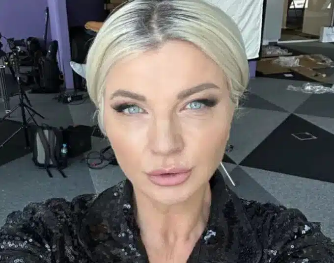 Силвена Роу: "Не съм суеверна, не вярвам, че някой ще ме урочаса" 1 Силвена Роу: "Не съм суеверна, не вярвам, че някой ще ме урочаса" 1