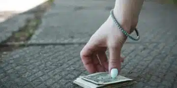 Ето какво ще стане, ако намерите пари на пътя 6