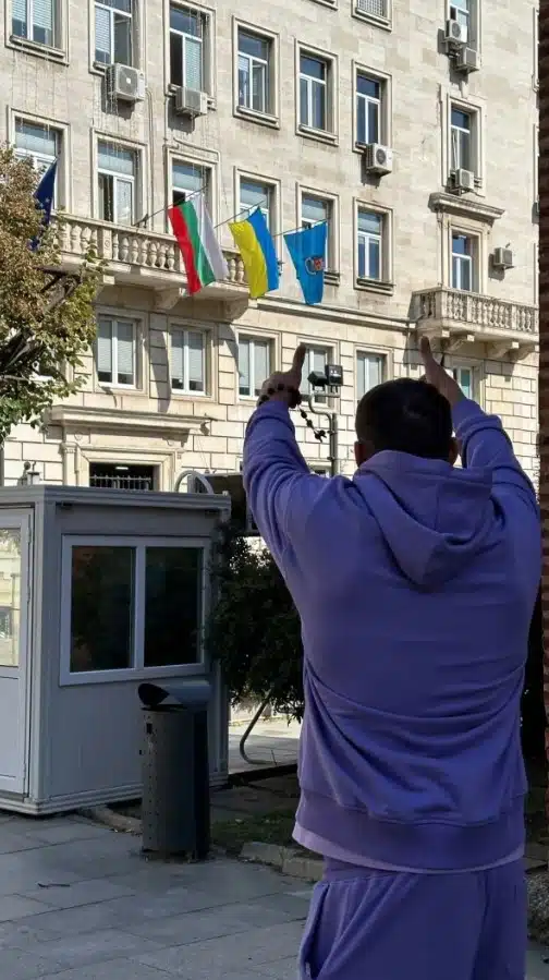 Световният шампион по бокс Олександър Усик е у нас : ето къде се снима 1