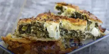 От рецептите на моята баба: вкусна и лесна баница със спанак и точени кори 2