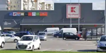 Мъж възмутено сподели на какво е станал свидетел докато пазарува в Кауфланд и какво е последвало 3