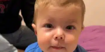 Добрият пример! Мъж продава автомобила си, за да може да помогне на малко болно дете 5