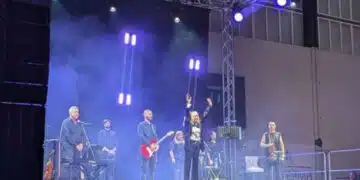 Лили Иванова направи истински фурор в този красив град 12