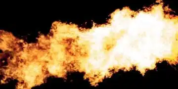 Мъж пострада сериозно след опит да запали газова бутилка 13