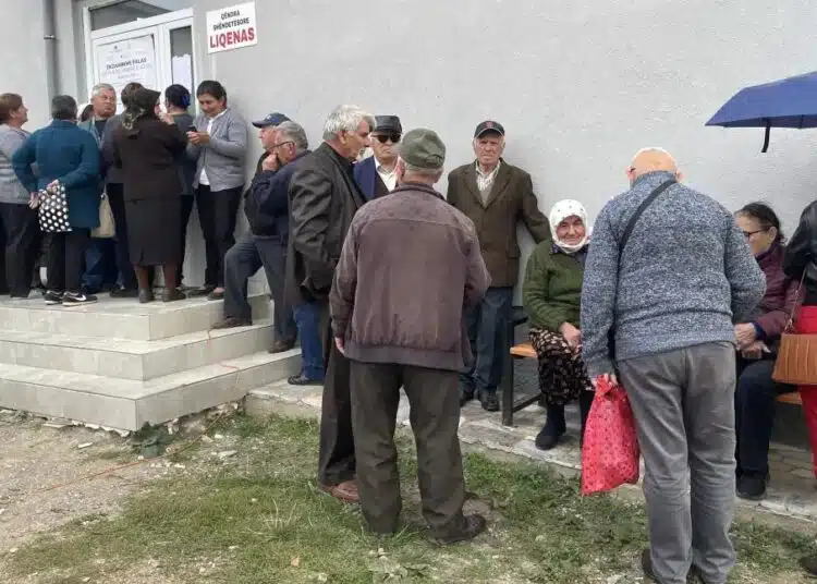 В Албания наши медици преглеждат безплатно 1