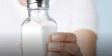 Любопитно! Поради каква причина възрастните домакини ръсят сол в ъглите на дома си: 3