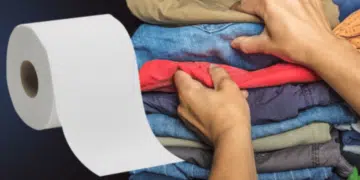 Научих се да държа ролка тоалетна хартия в гардероба, може да звучи странно, но си има причина 8