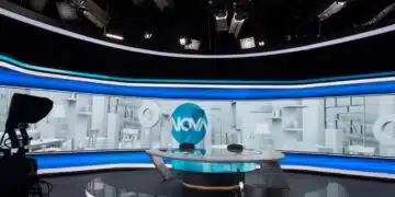 Часът бe 07:40 сутринта, а в ефира на Нова ТВ по време на пряко включване един човек си пийваше алкохол СНИМКА 4