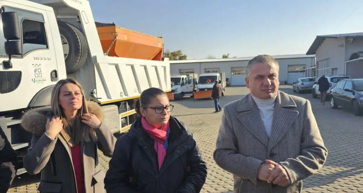 През зимните дни 89 машини са в готовност да чистят град Пловдив (Снимка) 1