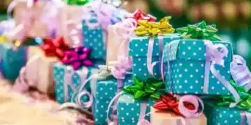 Какво да подарите на тийнейджър за Нова година 2025: най-добрите идеи 2