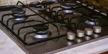 Ето с какво трябва да почистите решетката на газова печка от мазнини, за да блесне като нова 2