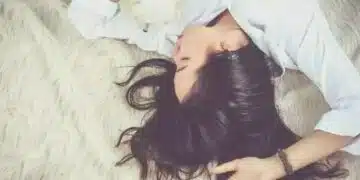 Как сънят влияе върху красотата и здравето на косата ви 14