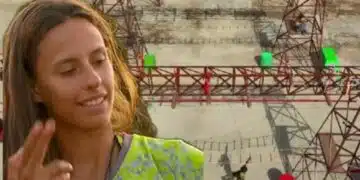 Деси продължава участието си в „Игри на волята“ успя да отстрани и Вики 9