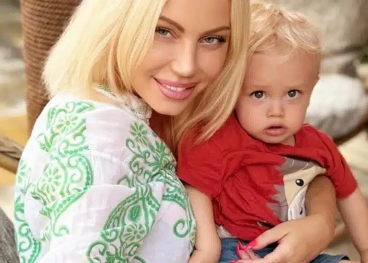 Певицата Камелия разчувства мрежата с тези думи за сина си Баян 1 Певицата Камелия разчувства мрежата с тези думи за сина си Баян 1