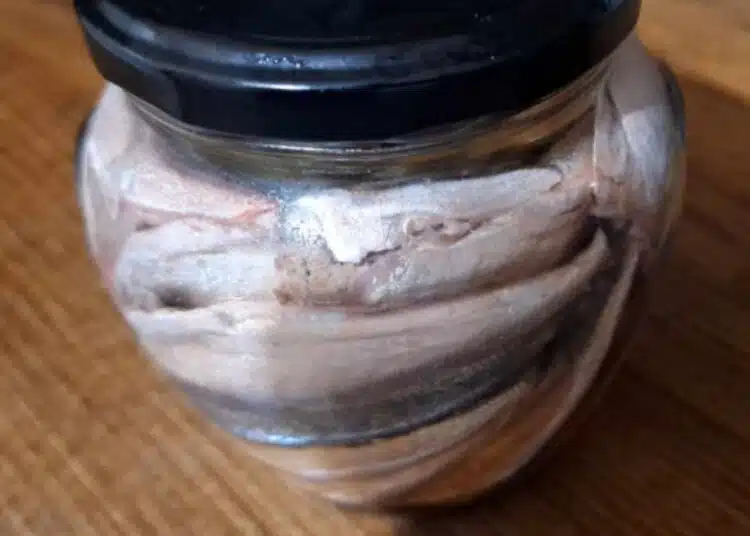 Вкусен маринован сафрид директно от морето 1