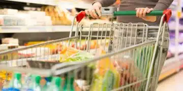 Неприятна изненада: клиент си закупи масло от известна верига магазини и се потресе от видяното 8