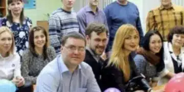 20 години по-късно се срещна целия клас, учителката попита един от учениците си каква професия е захванал скиптично - отговорът 2