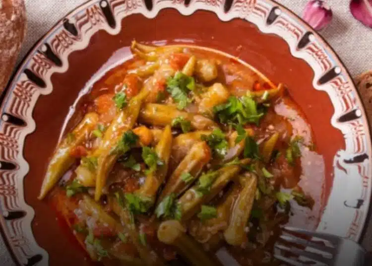 Вкусна и лесна яхния от бамя, която правя всяка седмица 1 Вкусна и лесна яхния от бамя, която правя всяка седмица 1