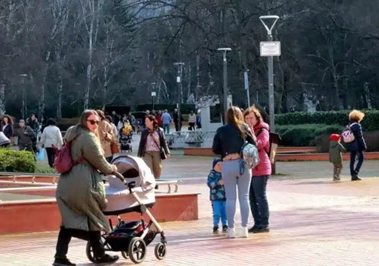 Ето право на какви данъчни отстъпки имат родителите на деца, които не са сключили брак 1