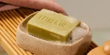 Има няколко неща, които категорично не трябва да почистваме с помощта на сапун 9
