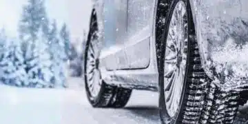 Как да шофираме правилно при снеговалеж: 3 важни съвета за шофьорите 12