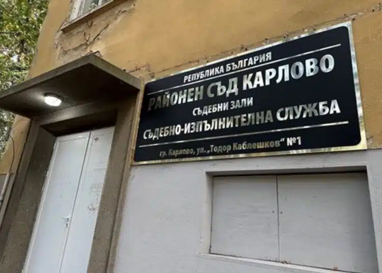 Мъж от карловско село отнесе глоба от 500 лева, за дето тръгнал сам да се разправя с комшия 1