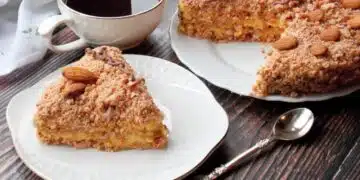 Ще украси масата за Нова година: как да направите вкусна торта с ядки 8