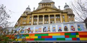 В Унгария сглобиха истински трамвай от LEGO части - обикаля града! 1