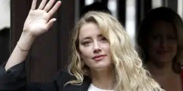 Известната актриса Амбър Хърд е в очакване на своето второ дете 1