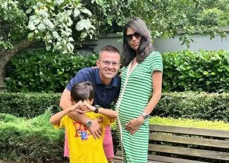 Половинката на Андрей Арнаудов показа бебето 1