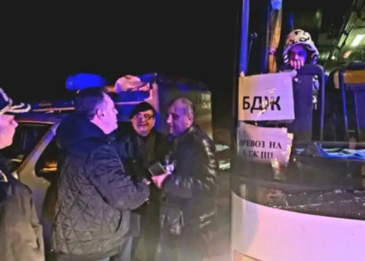 През изминалото денонощие у нас е закъсал автобус превозващ 50 пътника 1
