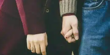 Каква фраза можете да използвате, за да спасите една връзка: думи, които променят всичко 15