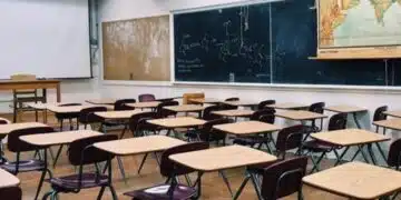 В Перник евакуираха ученици от училище 1