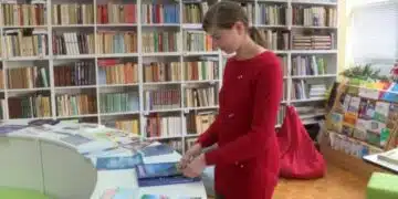 Случи се коледно чудо! Млади хора помогнаха на своя ученичка като организираха кампания, за да може тя да вижда отново 3
