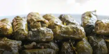 Класическите лозови сарми, с които впечатлите Вашите роднини (Рецепта) 2