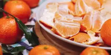 Защо домакините накисват корите от мандарини с оцет? Странно, но много хора го правят 1