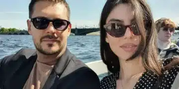 Милош Бикович показа 11-месечния си син от красивата си съпруга 3