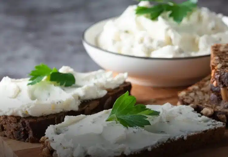 Вкусно и лесно постно крема сирене, което всеки ще иска да пробва 1
