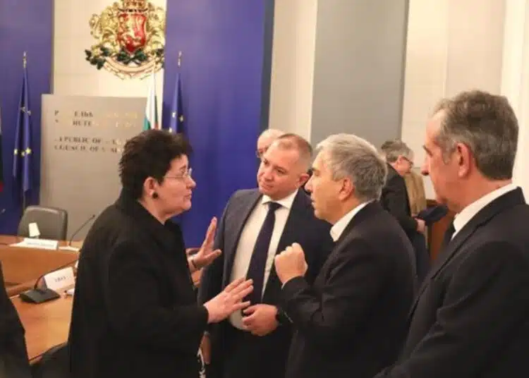 Ново предложение, този път от АИКБ: Да няма минимална пенсия, а всеки да получи това, което заслужава! 1