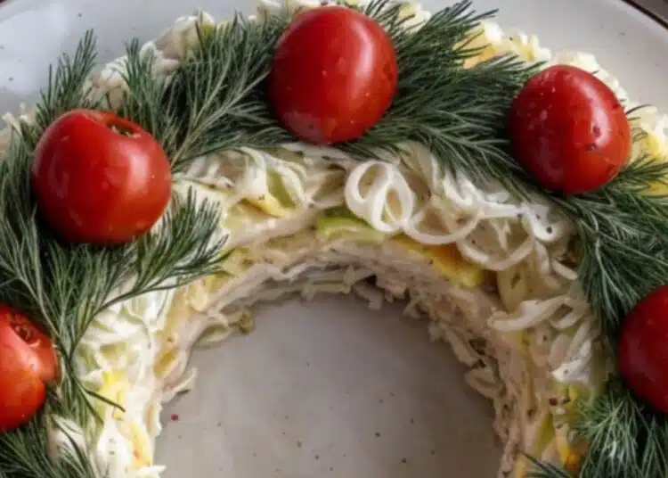 Вкусна и бърза салата "Венец", с която празникът ще бъде по-хубав 1