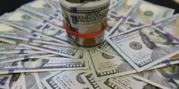 Вашият партньор спестява пари тайно от вас: какво да правите в такава ситуация 1