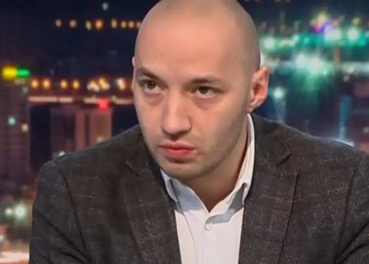 Политологът Д.Ганев: Добре е да има правителство, че ще изкара пълен мандат – не мисля 1