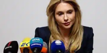 От КЗП с нова позиция след становището на КРС: да обяснят има ли в лицензите на телекомите правила, които защитават потребителите 3