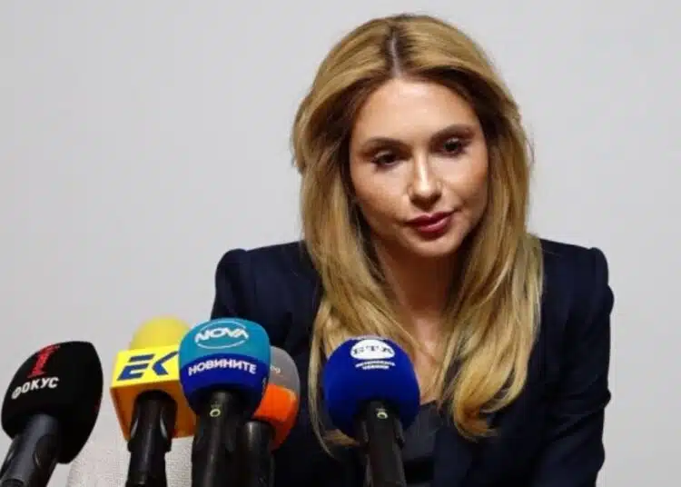 От КЗП с нова позиция след становището на КРС: да обяснят има ли в лицензите на телекомите правила, които защитават потребителите 1