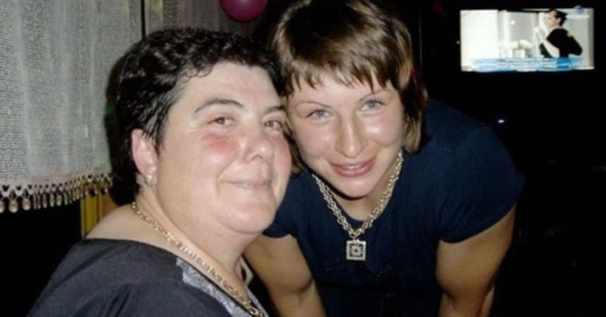 Невероятната Станка Златева потъна в скръб, загуби своята майка Щастливи майка и дъщеря се усмихват заедно за снимка.