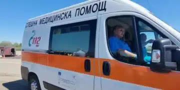 В Благоевградско двама души пострадаха при катастрофа между автомобил и камион 9
